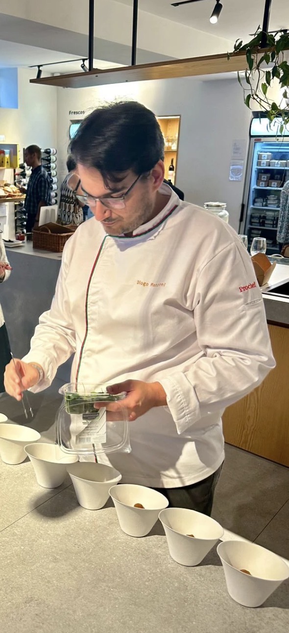 Chef Diogo Manzoni em Evento no Chefs à Mesa 